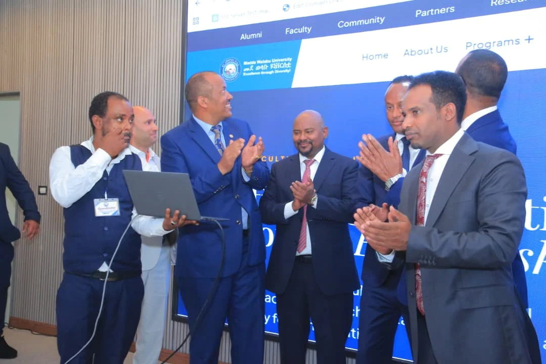 Official launch of the Madda Walabu University website on stage